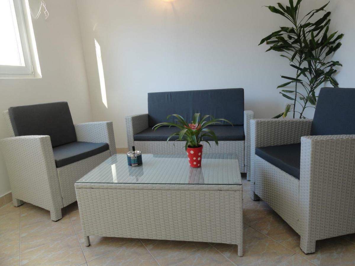 Apartments Anica 2 Макарска Экстерьер фото